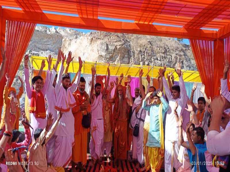 वैदिक मंत्रोंचार के साथ संतों का स्वागत सत्कार कसार में : तीन दिवसीय संत समागम हुआ शुरू