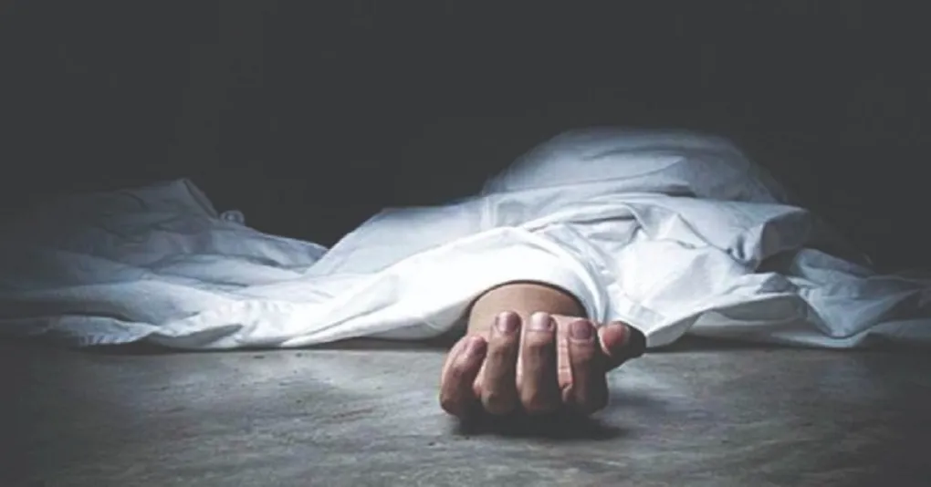 कई दिनों तक प्लानिंग, ऑनलाइन ऑर्डर…,  17 साल की छात्रा ने खौफनाक तरीके से की आत्महत्या, हैरान कर रही फोन की सर्च हिस्ट्री