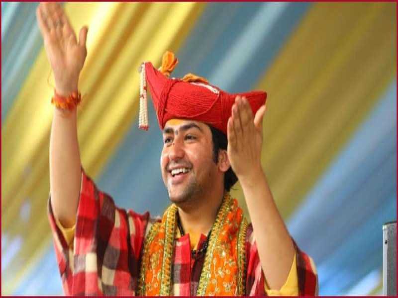 मध्य प्रदेश : गहने गिरवी रख बागेश्वर धाम के दरबार पहुंची गरीब महिला, बाबा ने निकाली पर्ची तो खुला राज, शास्त्री जी का वीडियो वायरल