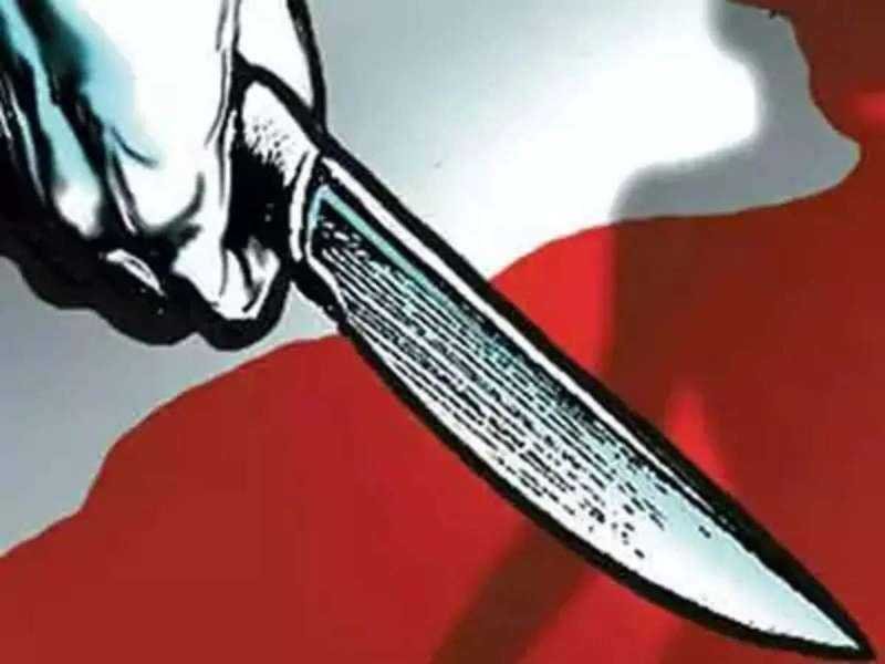 बर्बरता : इंदौर के राजाबाग कालोनी में 11वीं के छात्र की चाकू मारकर हत्या, परिजनों ने शव रखकर किया चक्काजाम