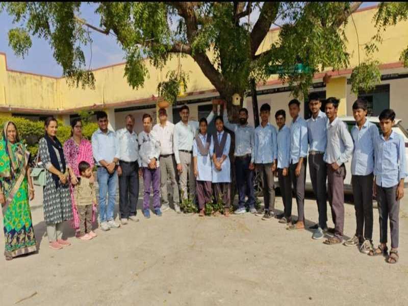 Amet News : आईडाणा विद्यालय में नेशनल ग्रीन कोर के तहत 100 परिंडे वितरण किए