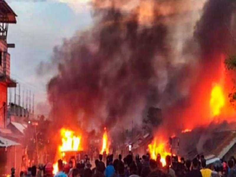 मणिपुर के कामजोंग में फिर हिंसा और आगजनी, दो गांवों में कर्फ्य़ू