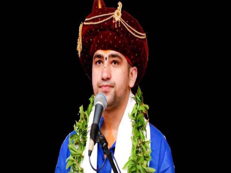 राजनीति से आई आफत : बाबा बागेश्वर के बिगड़े बोल-मीडिया को बता दिया दो कौड़ी का
