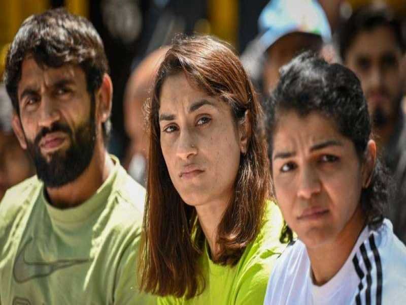 ‘पीएम मोदी ने हमें बेघर कर दिया, मीडिया पर भी है दबाव’; बोलीं विनेश फोगाट