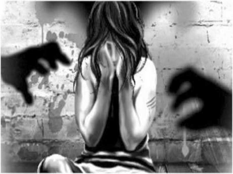 कपड़े उतारकर दिखाओ तुम्हारा केस खत्म दूंगा... दारोगा ने Whatsapp कॉल कर महिला के सामने रखी शर्त