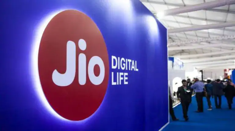 Jio recharge Plans : जियो के ग्राहकों की मौज, 300 रुपये से कम में सस्ते रिचार्ज, 28 दिन तक हर दिन 1.5GB डेटा, अनलिमिटेड कॉल