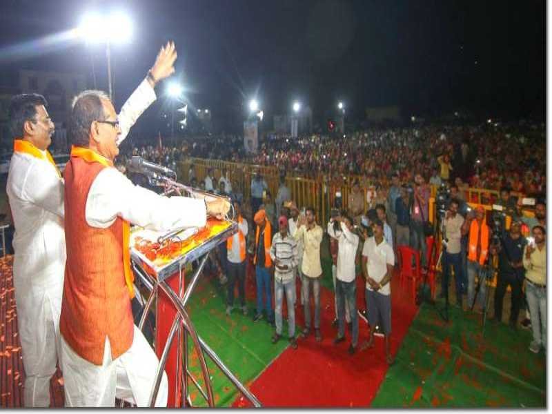 भाजपा सरकार में कोई बिना जमीन के नहीं रहेगा : बहनों को हर महीने मिलेंगे 3000 : मुख्यमंत्री