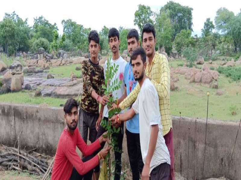 KHF संगठन की संस्थापक अध्यक्ष अर्चना सिंगरौल ने किया समर्थन एवं नव नियुक्त जिला कार्यकारिणी गठित हुई