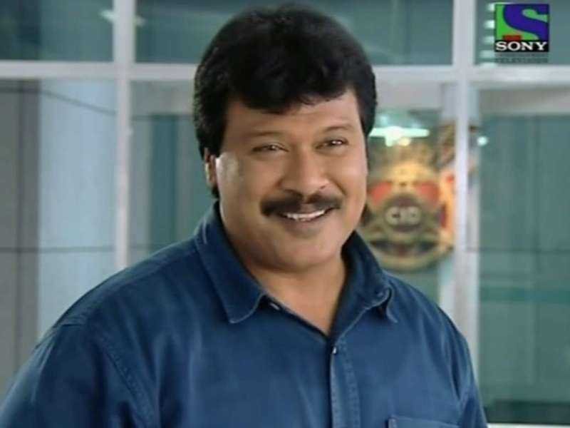 CID fame Dinesh Phadnis Passes Away :  नहीं रहे CID के 'फ्रेडी' दिनेश फडनीस, लिवर की बीमारी से जूझ रहे थे एक्टर