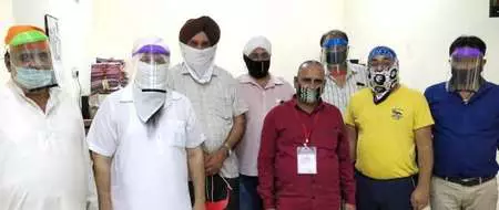 पालीवाल समाज के इंदौरी युवा की हो रही है प्रशंसा : थ्री-डी प्रिंटर माक्स का किया निःशुल्क वितरण