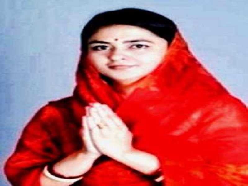 आमेट अपडेट : आगरिया राठौड़ राजघराने की बेटी गायत्री कंवर बनी सीकर की जिला प्रमुख, दौडी खुशियां