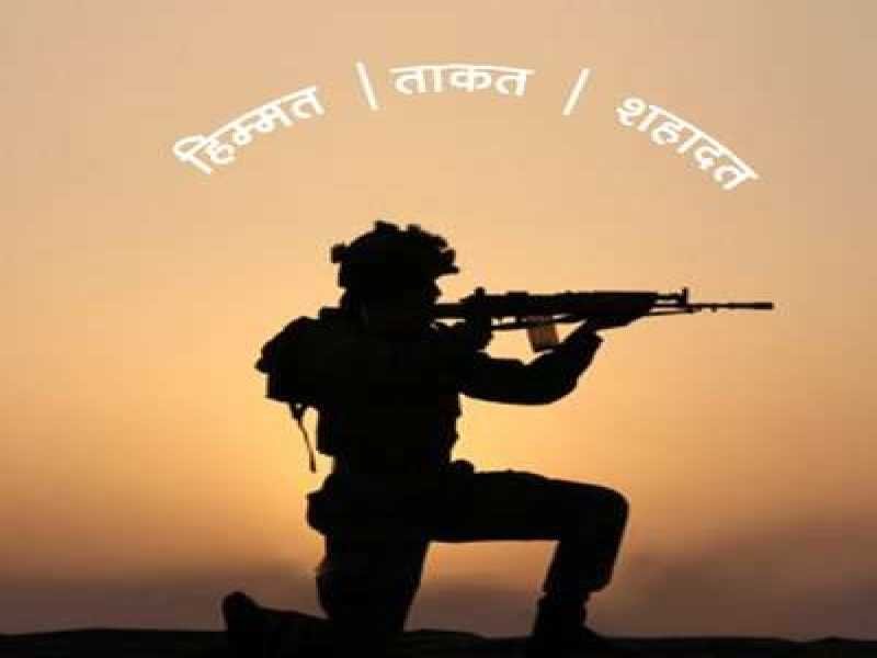 वकील ने अपनी जमीन पर बनवाया स्मारक,शहीदों के चित्र और प्रतिमाएं लगवाई ताकि....