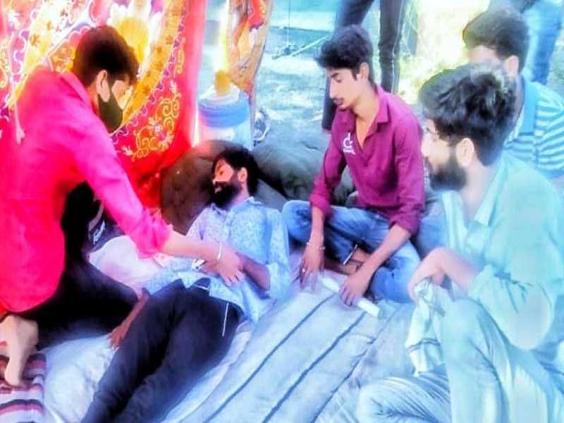 आमेट खबर : महाविद्यालय में व्याख्याताओ की मांग पर भूख हड़ताल पर बैठे छात्र की अचानक तबियत बिगड़ी : प्रशासन के होश उड़े