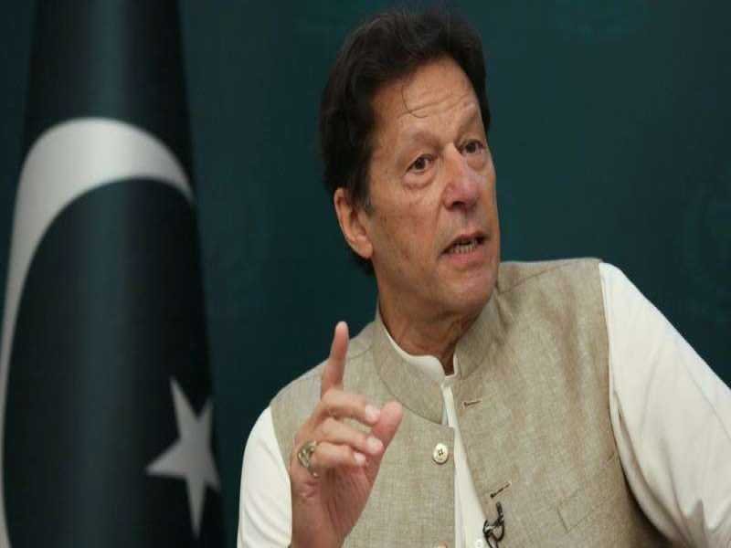Imran Khan : पाकिस्तान पीएम ने शेयर की ऐसी वीडियो, लोग बोलें बेशर्मी की हद्द पार मत करो!