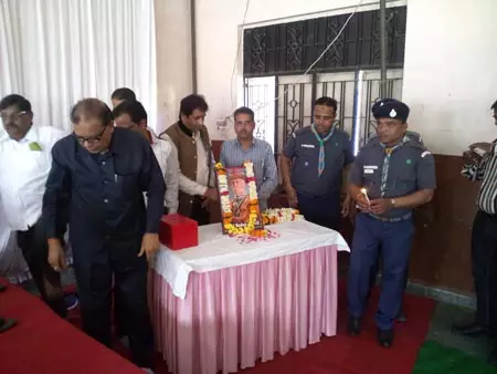 सर लार्ड बैडन पावेल के चित्र पर माल्यार्पण कर स्काउट सप्ताह का शुभारंभ