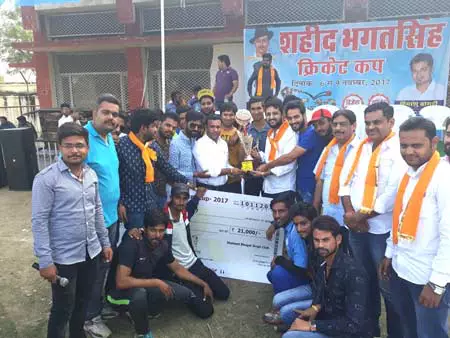 सालासर मार्बल की टीम ने जीता शहीद भगतसिंह क्रिकेट कप