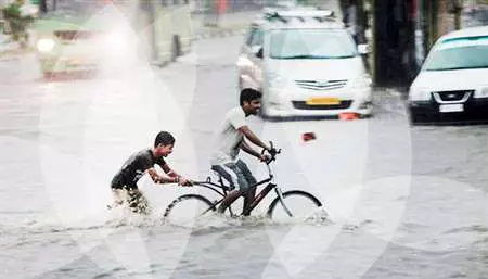 स्काईमेट ने कहा 24 घंटों के दौरान देश के इन राज्यों में हो सकती है भारी बारिश